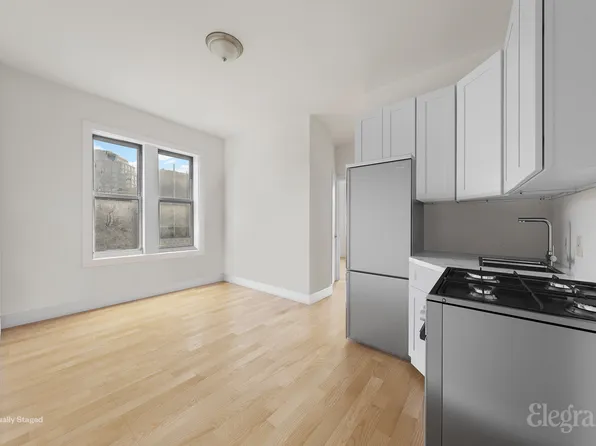 42 Bank Street image 1 of 7