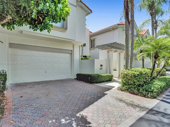 8841 SW 68th Ave, Pinecrest, FL 33156