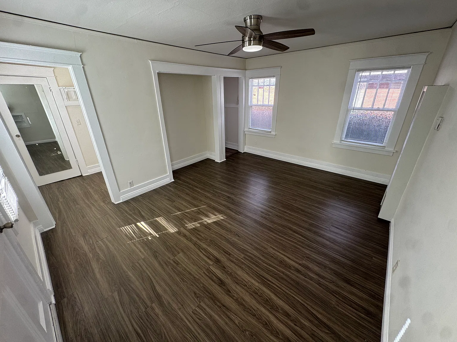 Studio, 400 sqft, $1,375 — Photo 2