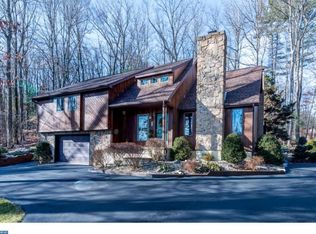 31 Harvey Dr, Pine Grove, PA 17963