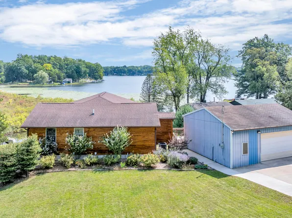 11579 W Crystal Lake Dr, Jerome, MI 49249
