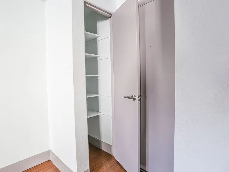 Altair Apartments — Photo 43