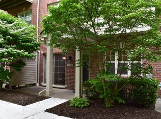 39696 Rockcrest Ln, Northville, MI 48168