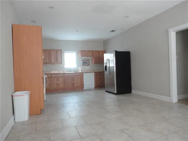1124 Josephine St — Photo 11