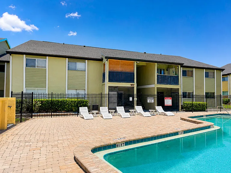 912 Lake Destiny Rd #D — Photo 13