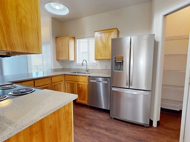 Kentfield Townhomes I & II — Photo 58