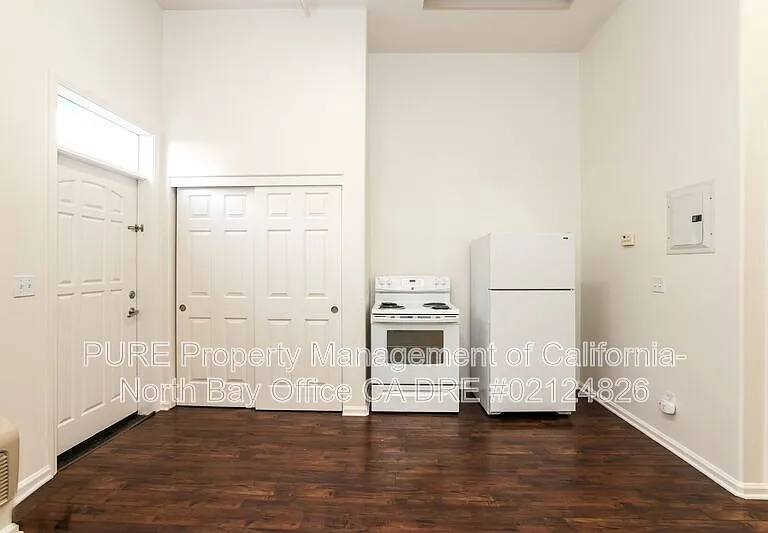 154 Railroad Ave #F — Photo 7