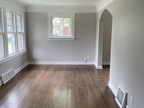 2nd image of 1107 Lincoln Ave