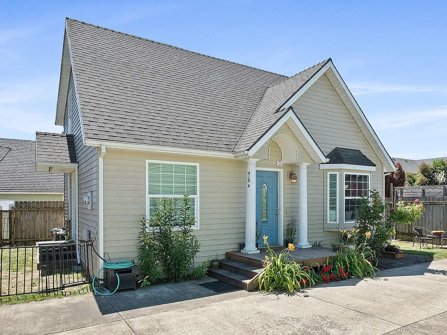 3 bed, 1350 sqft, $2,000 — Photo 3