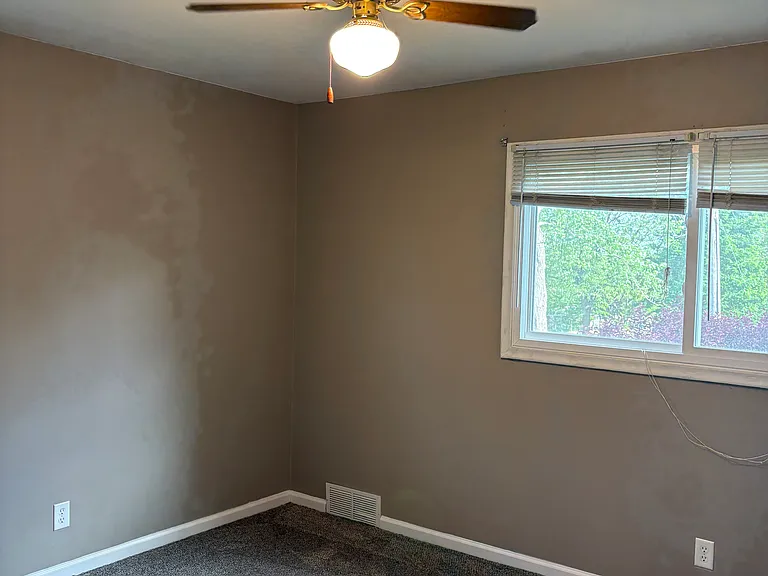 4207 Grover St — Photo 14