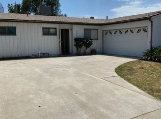 17818 Lorne St, Reseda, CA 91335