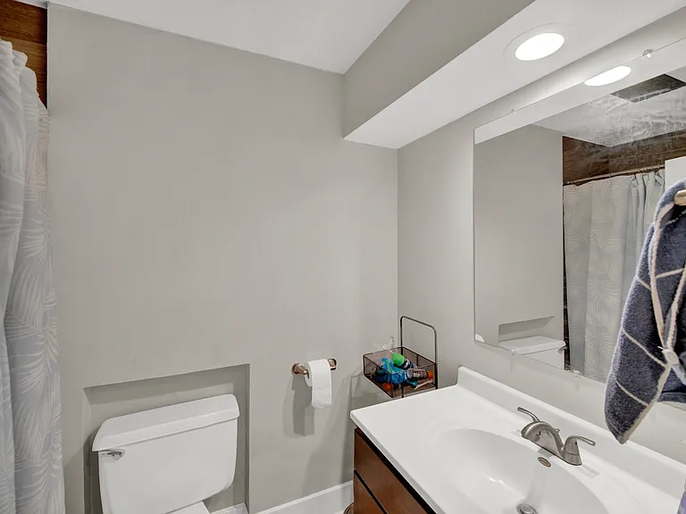 159 W Goethe St — Photo 14