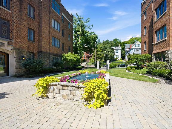 5th image of 2324 Park Ave Unit 11