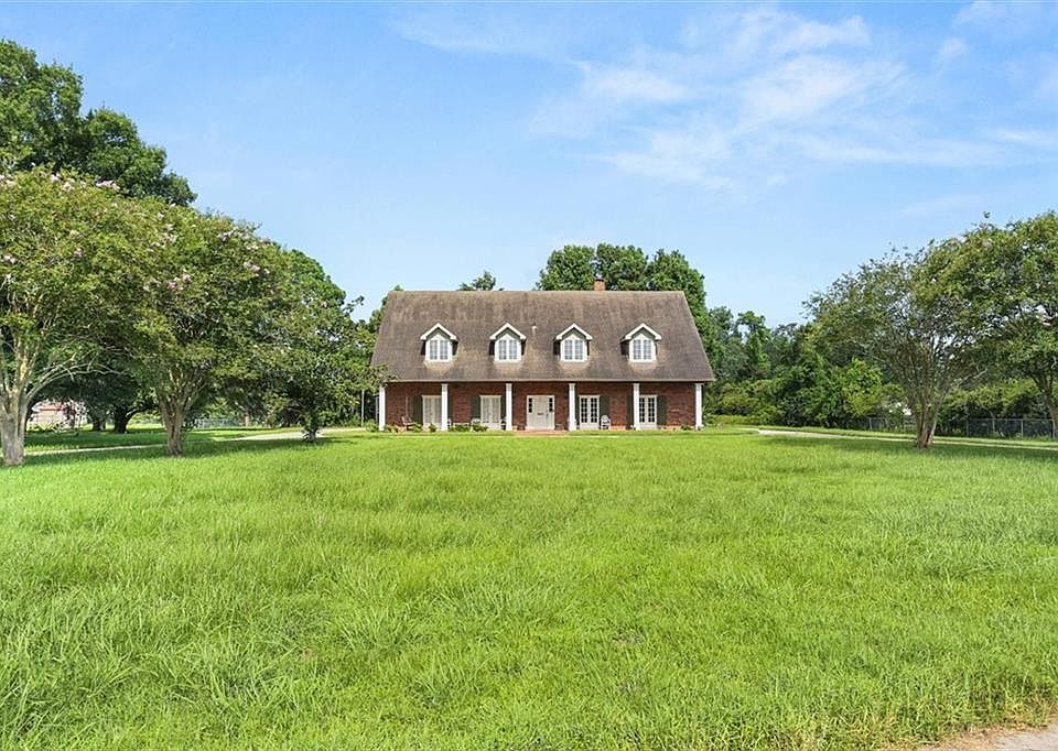 1st image of 8021 Saro Ln
