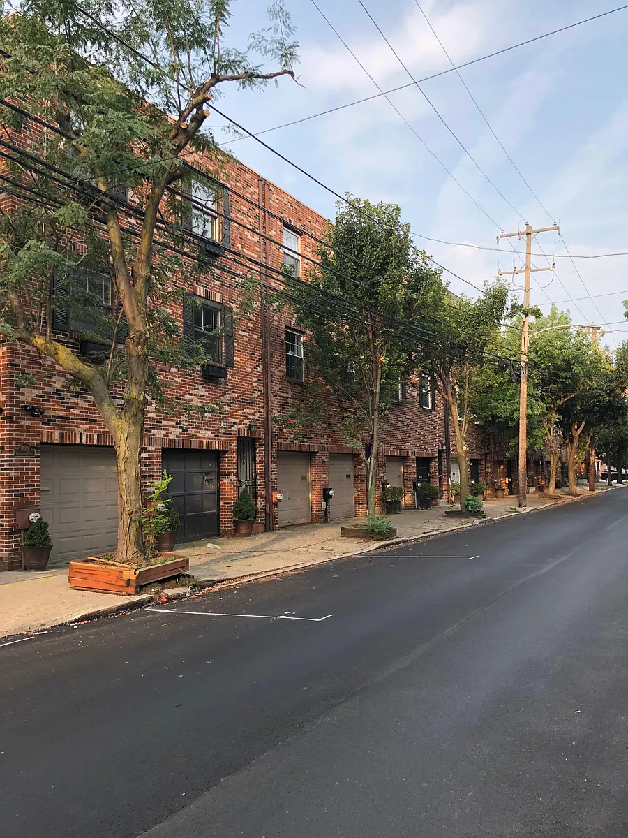 Building Photo - 1710 Bainbridge St #A