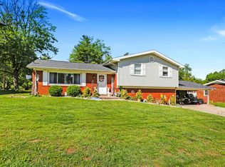 917 S 8th St, Boonville, IN 47601