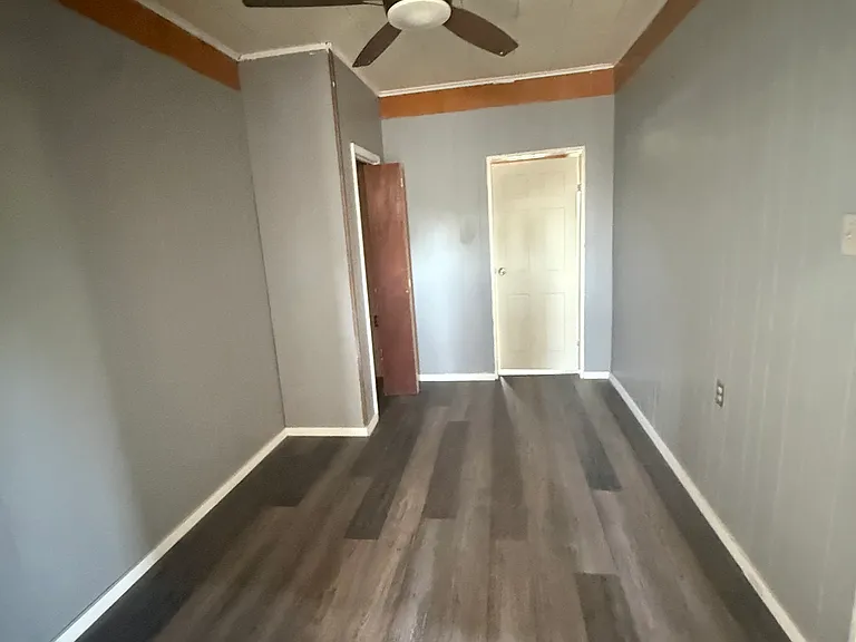 1210-1212 N Rebecca Ave — Photo 9