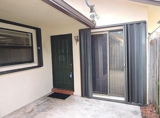 504 Springdale Cir, Palm Springs, FL 33461