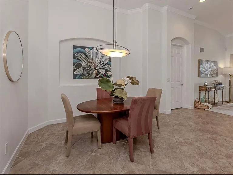 113 Bella Vista Ter #D — Photo 4
