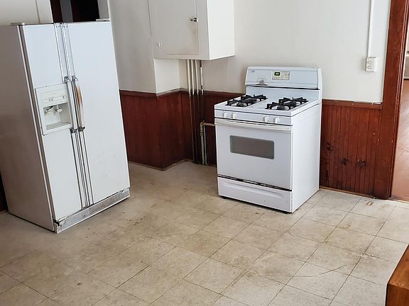 4th image of 46 Englewood Ave