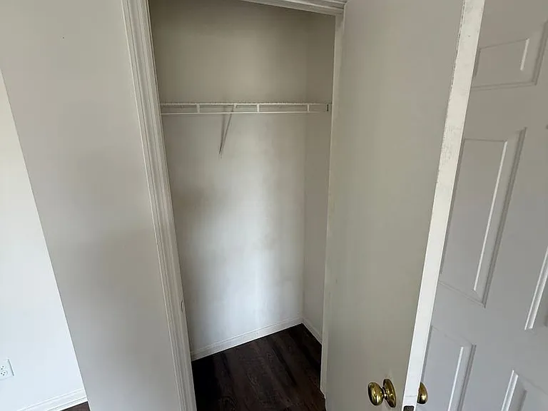 Rising Sun Apartments — Photo 19