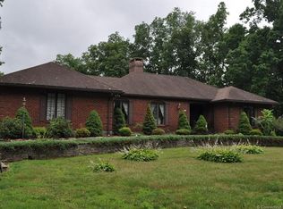 123 Robeth Ln, Wethersfield, CT 06109