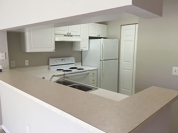 5th image of 1813 Arbor Lakes Cir