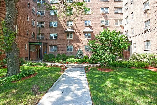 1st image of 13509 83rd Ave #2F