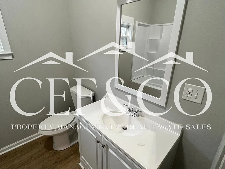 377 Saint Andrews St — Photo 4