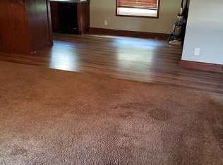 7874 State St, Winfield, KS 67156