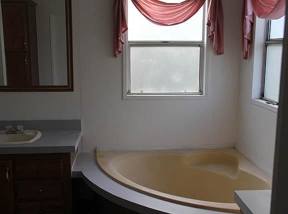 5th image of 9516 Palomino Ln