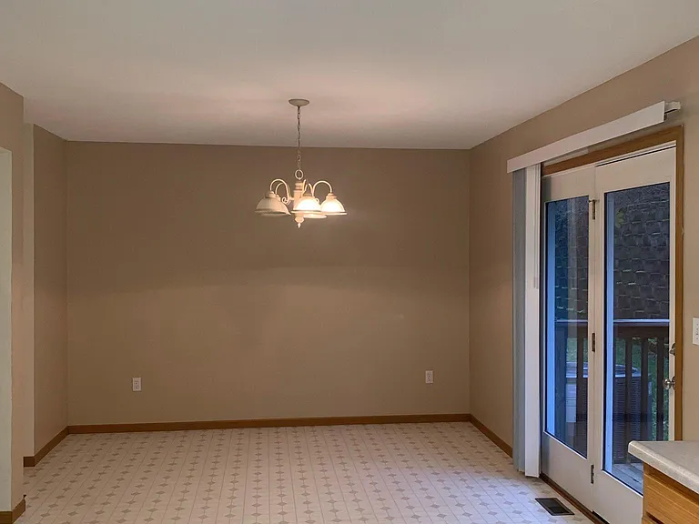 822 Tremont St — Photo 5