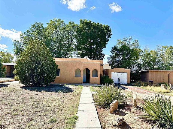 5th image of 118 Amor Ln