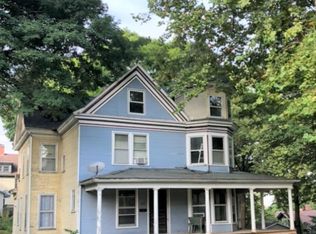 205 W Sangamon Ave, Petersburg, IL 62675