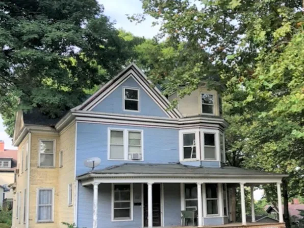 205 W Sangamon Ave, Petersburg, IL 62675