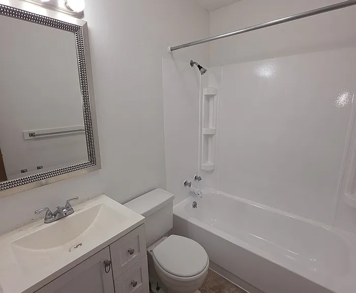 23 N Riley St #217 — Photo 8