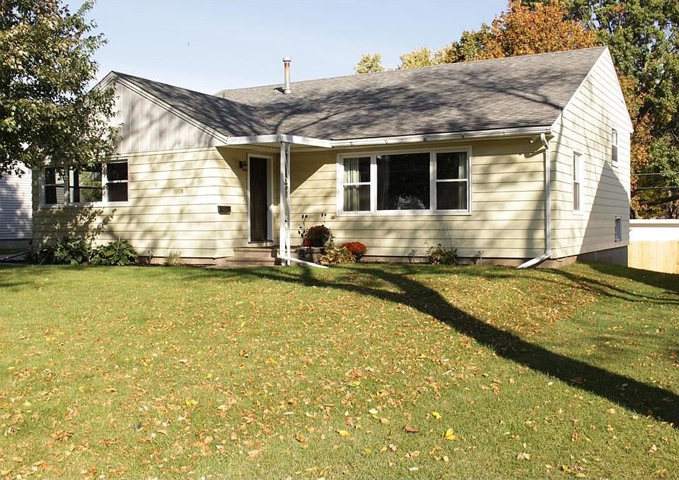 1st image of 3308 Sue Ln NW