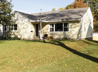 3308 Sue Ln NW, Cedar Rapids, IA 52405