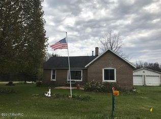 5595 E Arthur Rd, Hesperia, MI 49421