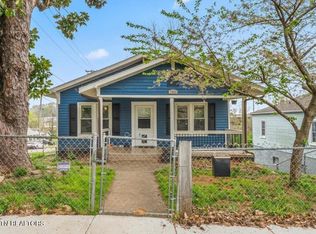 1326 N 4th Ave, Knoxville, TN 37917
