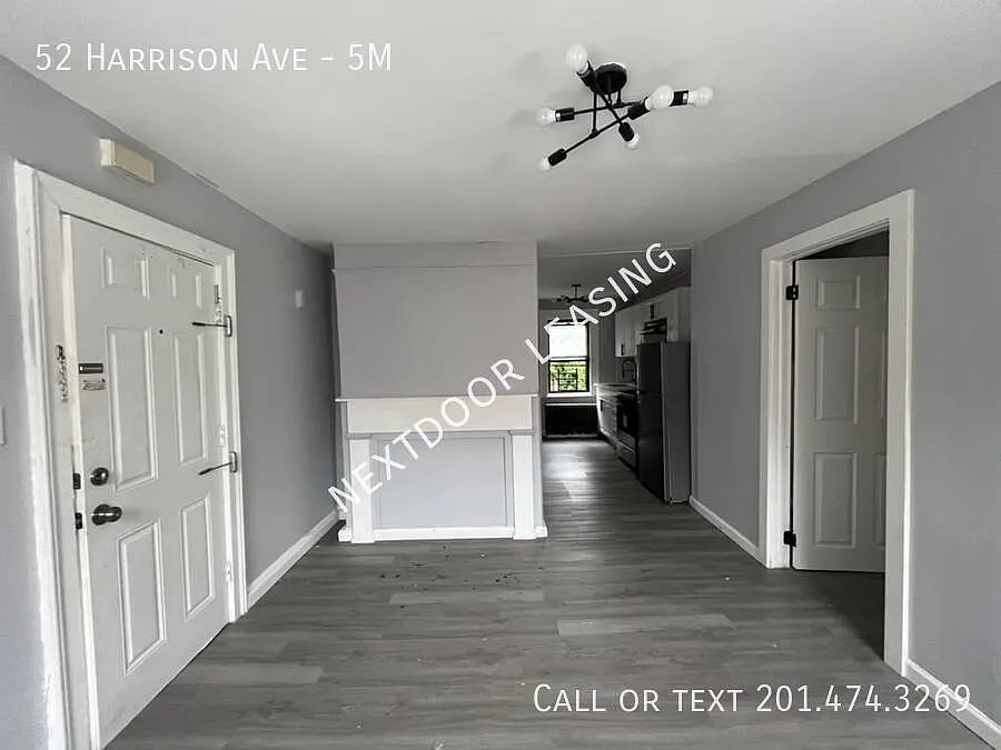 52 Harrison Ave — Photo 3