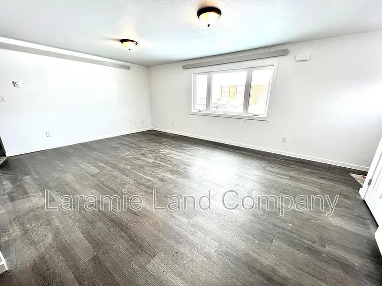 416 Hancock St #4 — Photo 4