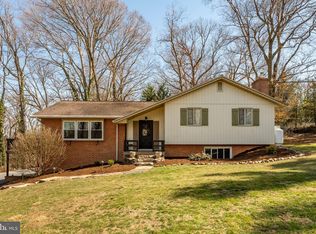 132 Maple Dr, New Holland, PA
