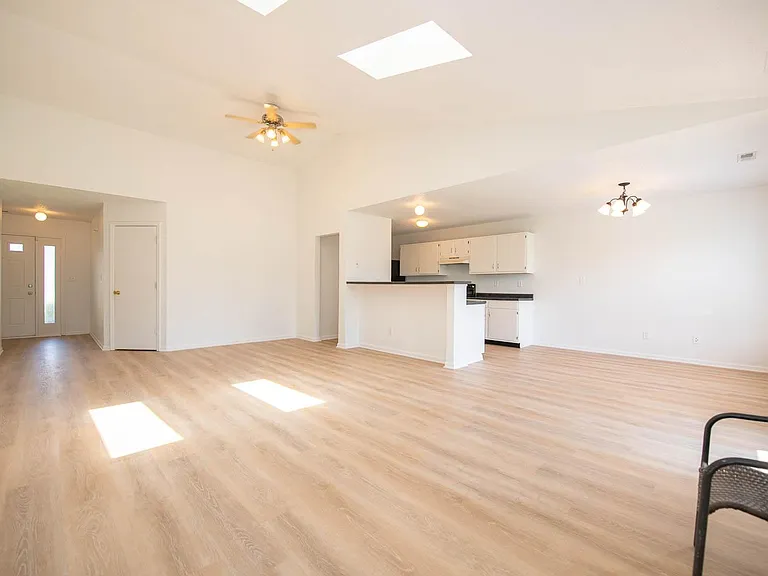 9661 Trail Dr — Photo 9