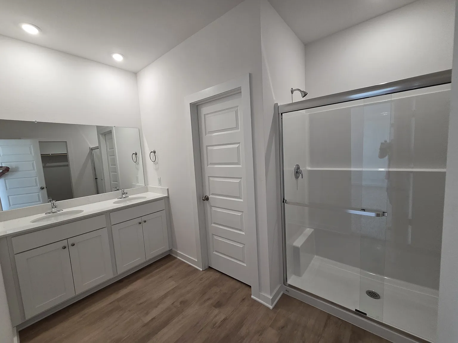 4 bed, 3.5 bath, 2068 sqft, $2,300 — Photo 4