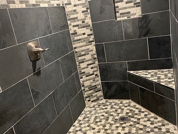 Walk-in shower master bathro