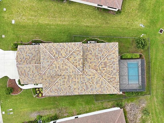 3rd image of 425 ARIANO AVENUE