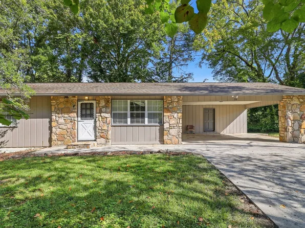 136 Sunset Dr, Pigeon Forge, TN 37863
