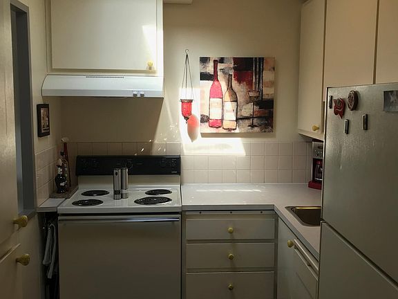 3rd image of 11551 Greenwood Ave N #402