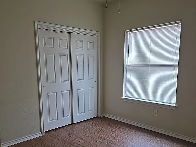 915 Walnut St — Photo 6